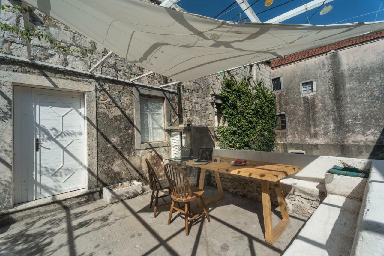 4 Limuna Apartment *